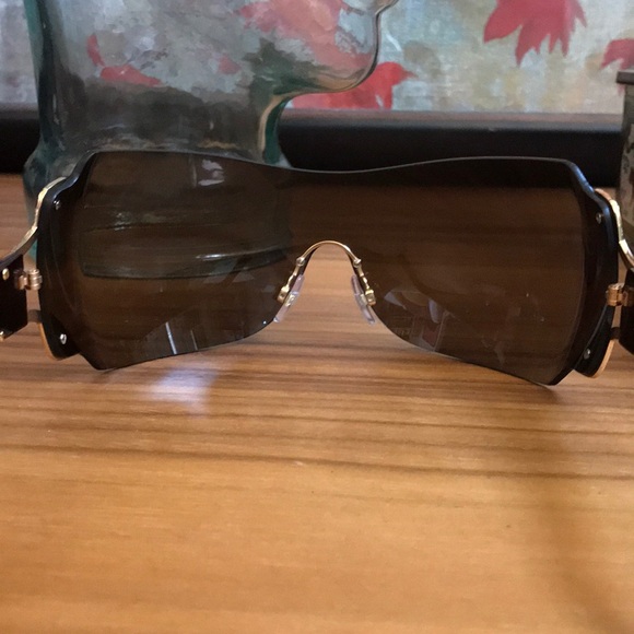 New Swarovski Brown / Gold sunglasses. Big frames - Picture 8 of 8